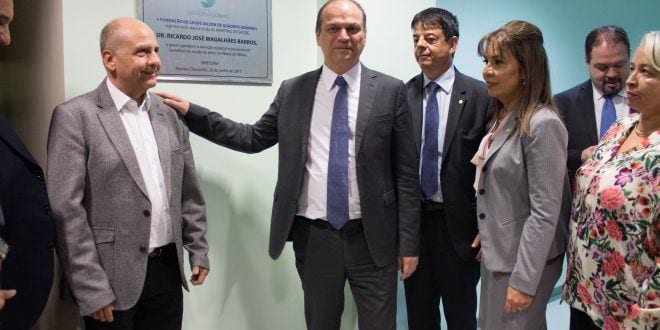 Montes Claros - Ministro da saúde conhece instalações da radioterapia do Hospital Dilson Godinho