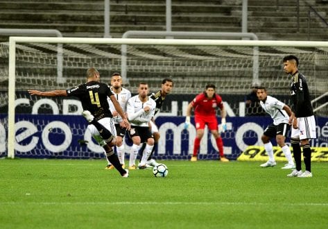 O time Ponte Preta recebe como reforço a marca Sorrisus