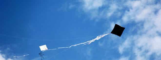 Para quem está empinando a pipa, a atenção também deve ser redobrada, reforça a Fhemig