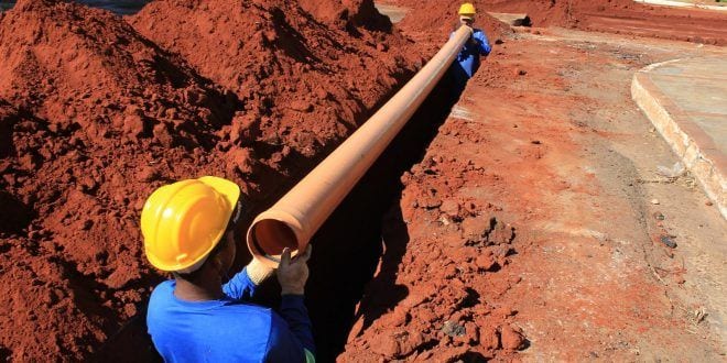 Norte de Minas - Construção de rede de esgoto não garante saneamento básico em municípios do Norte de Minas