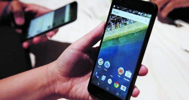 Acesso de celulares à internet ultrapassa 200 milhões