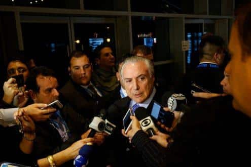 Presidente Michel Temer durante coletiva de imprensa com jornalistas no Hotel Sheraton