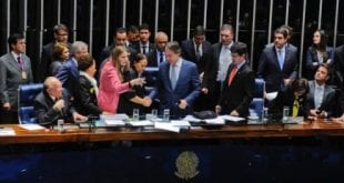 A proposta altera mais de 100 pontos da Consolidação das Leis do Trabalho