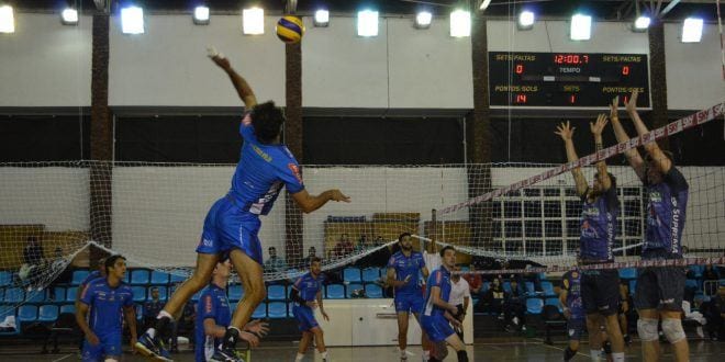 Vôlei - No primeiro amistoso, Montes Claros Vôlei vence ao Juiz de Fora Vôlei - Crédito Mônica Cury