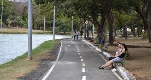 Montes Claros - Programa da Prefeitura oferece transporte gratuito de dez bairros para o parque municipal