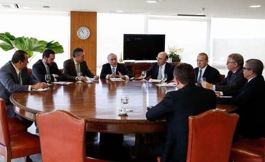 Anater participa de reunião para discutir fortalecimento da agricultura familiar