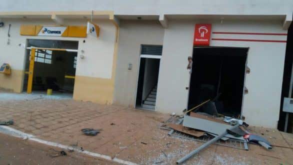 Norte de Minas - Bandidos Criminosos explodem agência bancária e Correios em Gameleiras