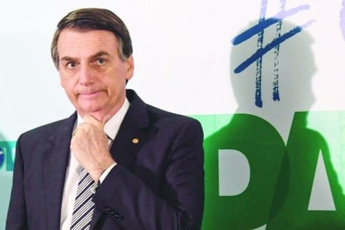 Bolsonaro afirma que general no MEC representaria “amor à patria” e “respeito à família”