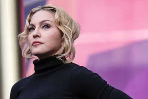 Madonna revelou curiosidades para os fãs, como que a parte favorita do seu corpo são os olhos