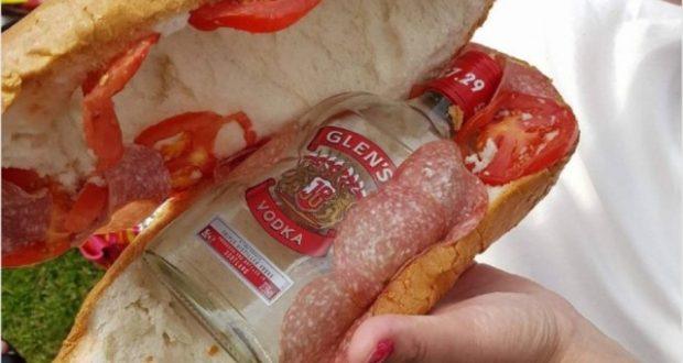 Mulher é flagrada com vodca dentro de sanduíche com salame