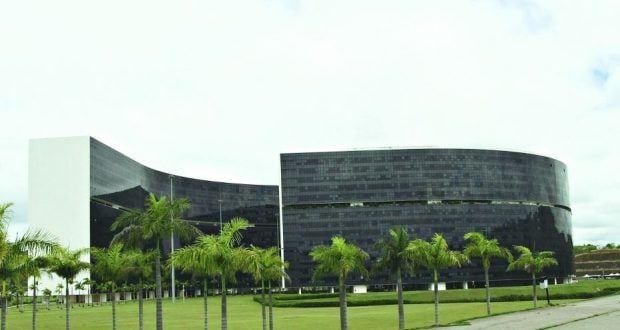 Governo manteve parcelamento dos salários em três vezes