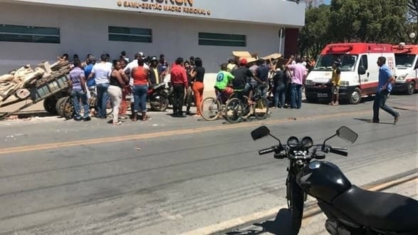 Montes Claros - Garoto de 11 anos morre após colisão entre carroça e ônibus no Alto São João - Foto: Reprodução/ Redes Sociais