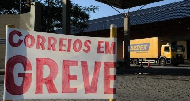 Greve paralisa os Correios em 20 Estados e no DF, diz federação