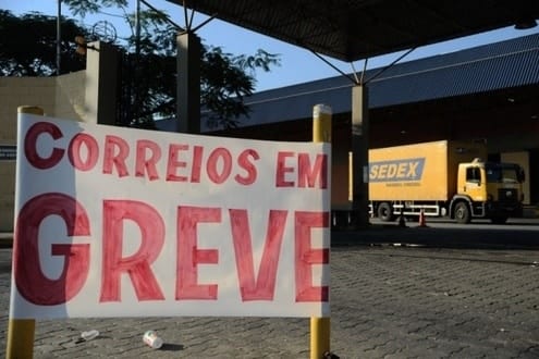 Greve paralisa os Correios em 20 Estados e no DF, diz federação