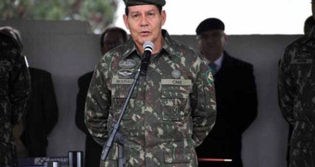 O comando do Exército brasileiro não deverá punir o general Antonio Hamilton Mourão