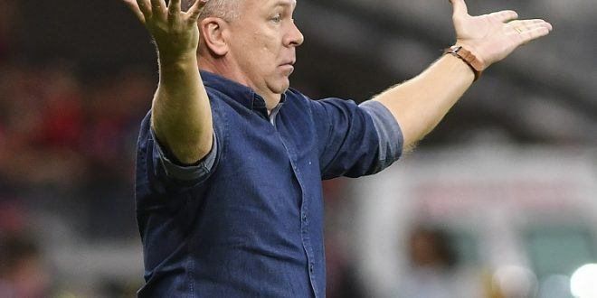 Futuro incerto de Mano Menezes no Cruzeiro