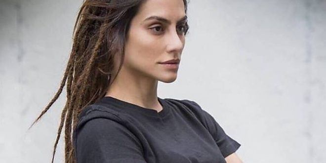 Cleo Pires diz que Marilyn Manson já cuspiu em sua cara