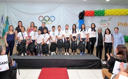 Montes Claros - Prêmio do instituto Alpargatas "Aluno Nota 10" acontece em Montes Claros 