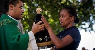Momento foi de silêncio, fé e muita oração em Janaúba