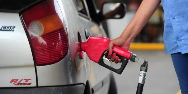 Petrobras anuncia alta de 1,20% na gasolina e queda de 0,20% no diesel
