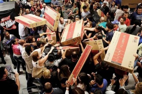 Especialista dá dicas para fazer boas compras na Black Friday
