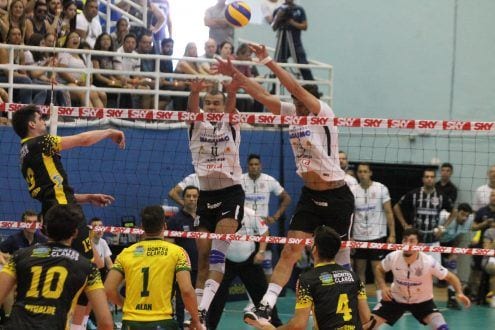 Vôlei - No tie-break, Montes Claros Vôlei deixa vitória escapar em Guarulhos - Foto:July Stanzioni