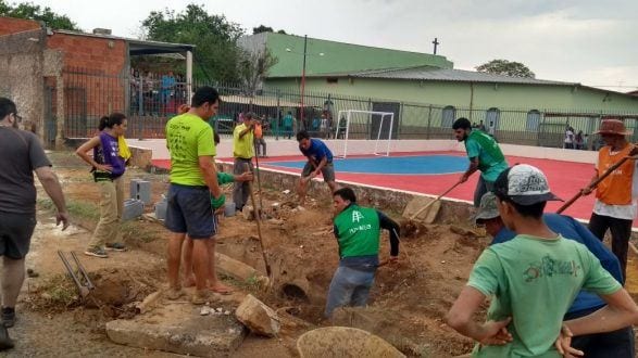 Montes Claros - Mutirão mobiliza mais de 130 moradores e revitaliza espaço público de Nova Morada
