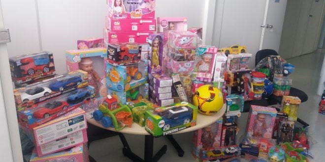 Montes Claros - Crianças atendidas no Hemocentro de Montes Claros ganham presentes de Natal
