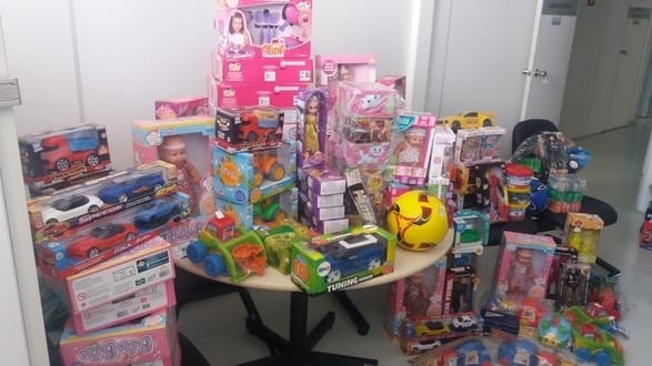 Montes Claros - Crianças atendidas no Hemocentro de Montes Claros ganham presentes de Natal