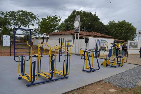 Academia ao Ar Livre, no Distrito Industrial, localizada ao lado do Pelotão da Polícia Militar