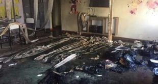 Na manhã de 5 de outubro, o vigia da creche Gente Inocente, Damião Soares dos Santos, ateou fogo ao próprio corpo e em crianças.