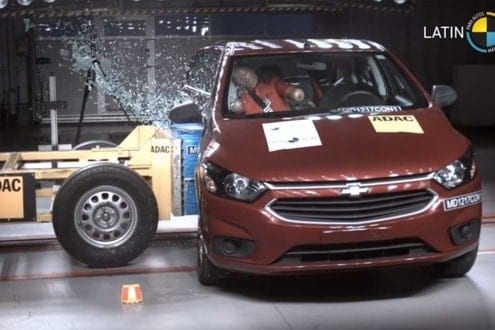 Chevrolet Onix se saiu muito mal em testes de impacto lateral