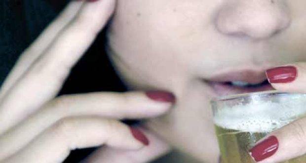 Chamado de “drunkorexia”, esse comportamento ainda não é um distúrbio alimentar clinicamente reconhecido