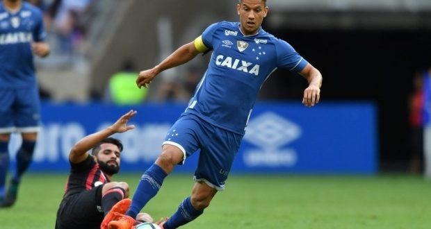 Brasileirão 2017 - Cruzeiro bate o Atlético-PR