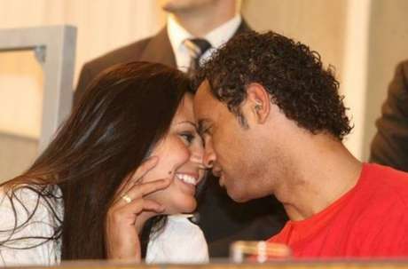MG - Nasce a primeira filha do goleiro Bruno com Ingrid Calheiros