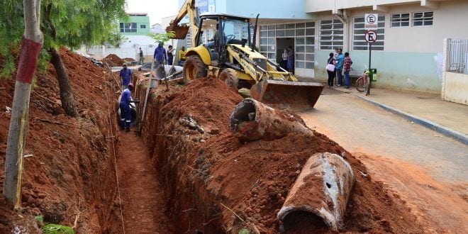 Montes Claros - Pronto Atendimento Municipal Alpheu de Quadros recebe ampla obra de drenagem