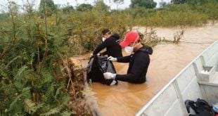 Norte de Minas - Bombeiros resgatam vítima de afogamento em Januária