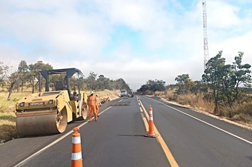 Intervenções em rodovias mineiras deixam tráfego em meia pista em diversos trechos