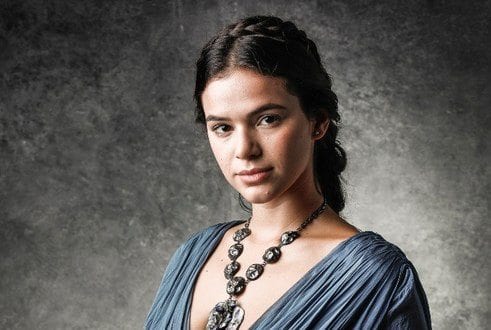 Atuação de Bruna Marquezine é criticada e fãs a comparam a Fiuk