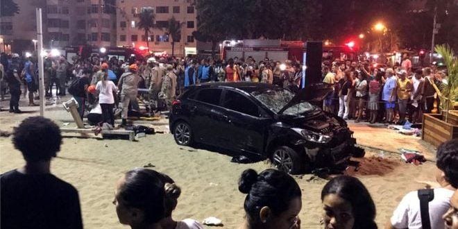 Atropelamento na praia de Copacabana atinge pelo menos 15 pessoas e mata bebê de oito meses