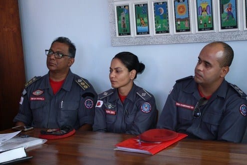 A equipe se reuniu com o Prefeito da Cidade e sua equipe técnica no Prédio da Prefeitura.