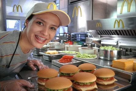 McDonald's anuncia 15 mil vagas para jovens em 2018