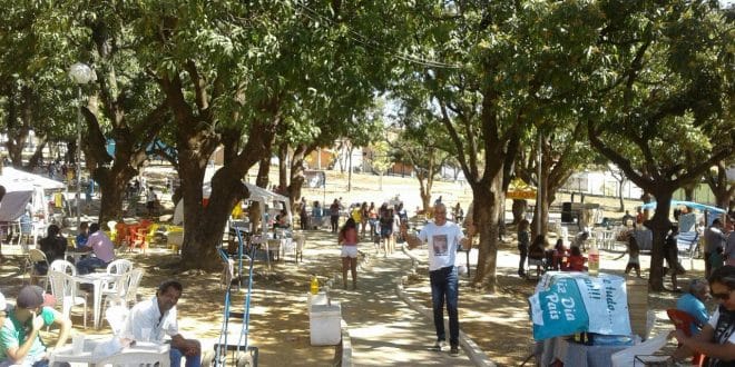 Montes Claros - Feira no Parque das Mangueiras