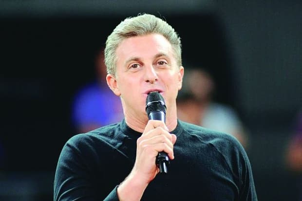 Dúvida. Huck chegou publicar artigo negando sua candidatura, mas está bem-colocado nas pesquisas