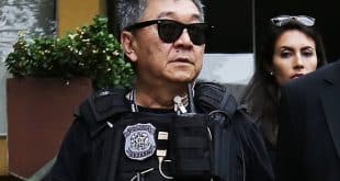 Em 2009 ele foi condenado por corrupção e descaminho por supostamente facilitar entrada de produtos contrabandeados do Paraguai