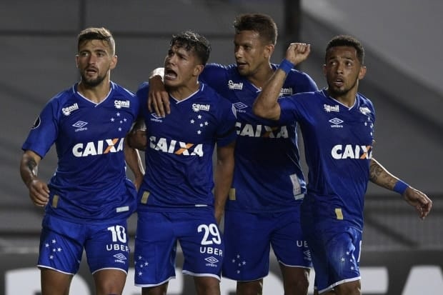 Racing derrotou o Cruzeiro por 4 a 2