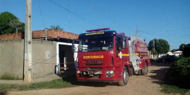 Norte de Minas - Quatro pessoas de uma mesma família morreram carbonizadas em Januária