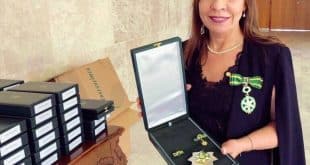 A deputada federal Raquel Muniz recebeu nesta terça-feira (27/08/2018), no Palácio do Planalto, a Ordem do Mérito Médico, concedida pelo governo federal