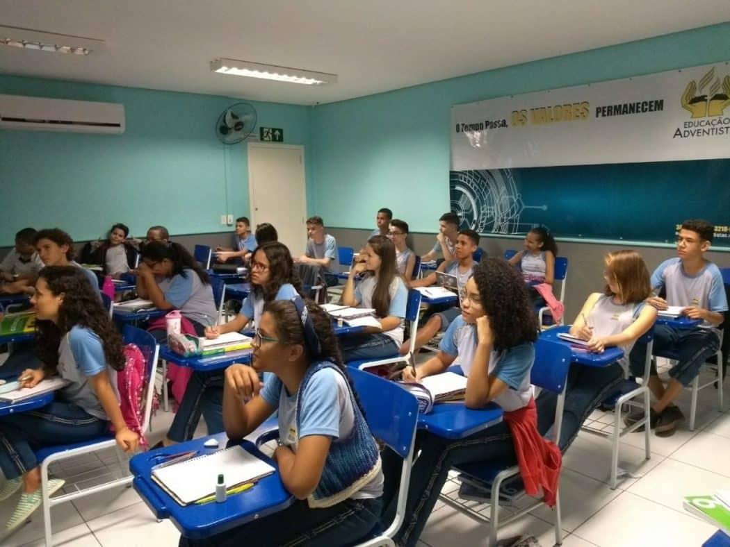 Montes Claros - Instituição de ensino abraça projeto social "TÚLIO PRESENTE"
