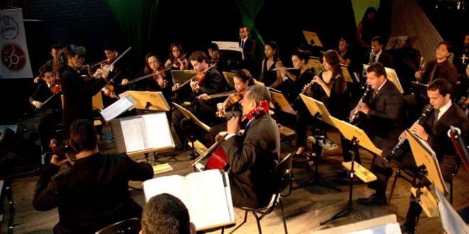 Cultura Moc - Na Festa Nacional do Pequi, Orquestra Sinfônica convida artistas regionais ao palco